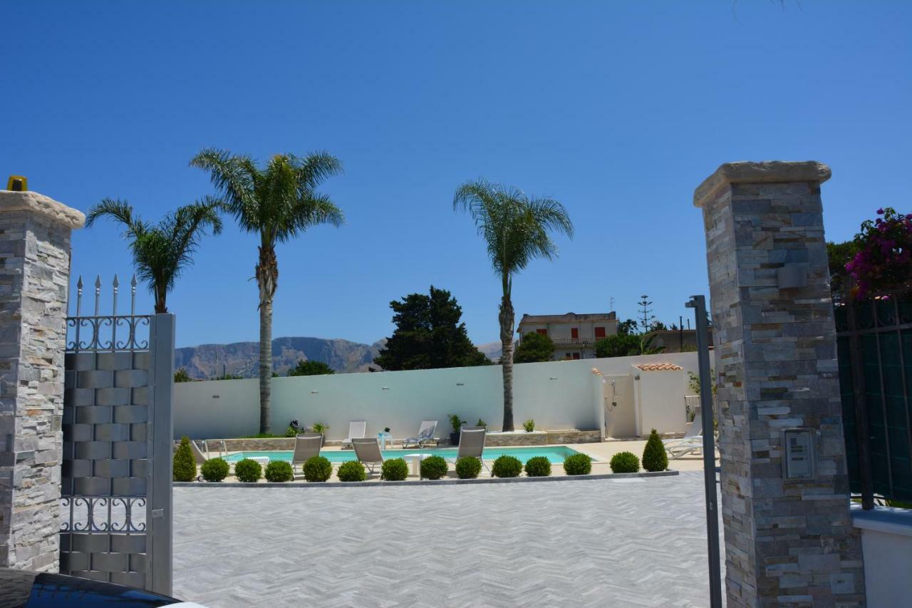 Villa Roby Trappeto  Bagian luar foto